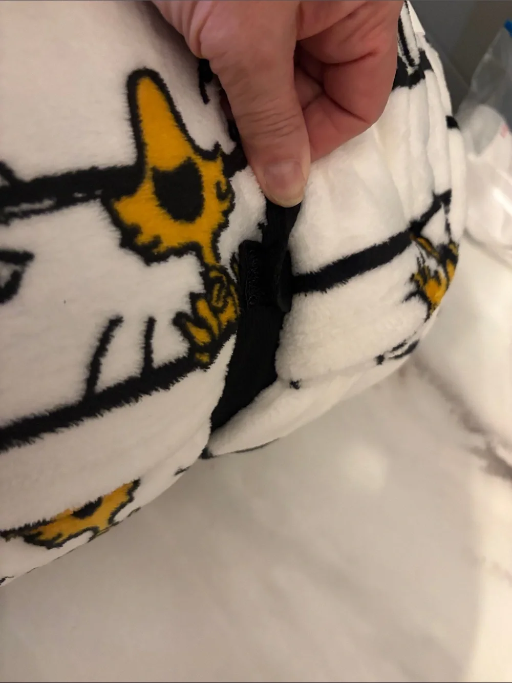 Peanuts Black and White Snoopy Roll-Up Plush Blanket